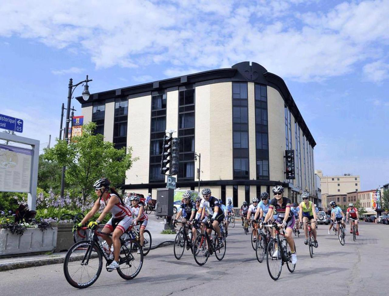 Hotel Chicoutimi, Affilie A Hyvi Saguenay Exterior foto